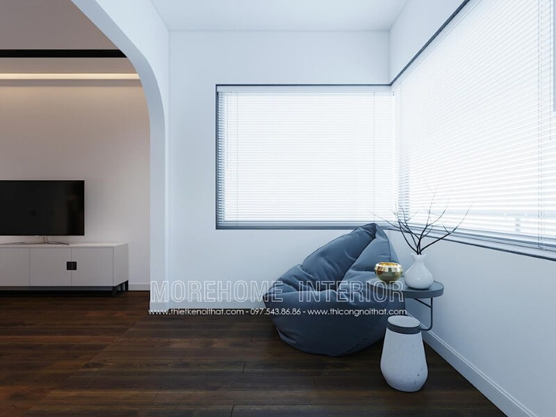 Sàn gỗ óc chó kết hợp cùng tường trắng đơn sắc giúp phòng ngủ master trở nên rộng hơn, thông thoáng hơn. Thiết kế nội thất biệt thự